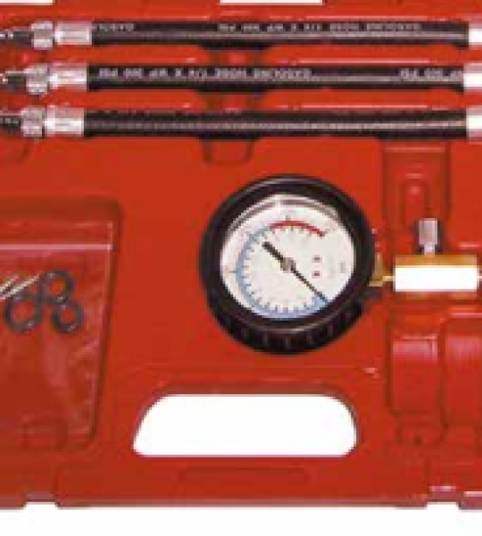 TESTER PER IL CONTROLLO DELLA COMPRESSIONE DEL CILINDRO