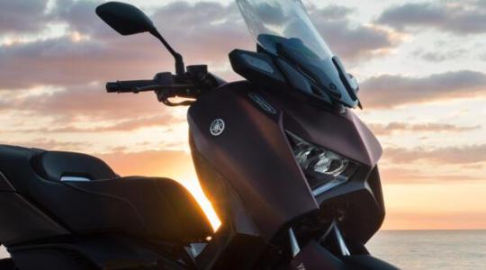 Yamaha XMax 125 e 300: arriva il restyling 2025