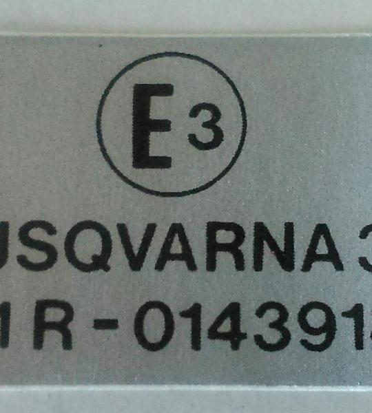 Targhetta omologata interna originale per Husqvarna